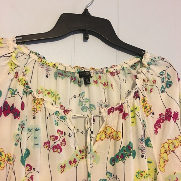Talbots Floral Peasant Top - Picture 8 of 8